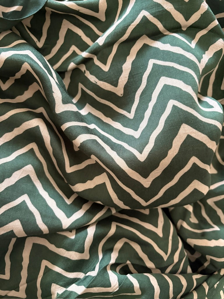 Modal silk handblock zig zag pattern saree - Green