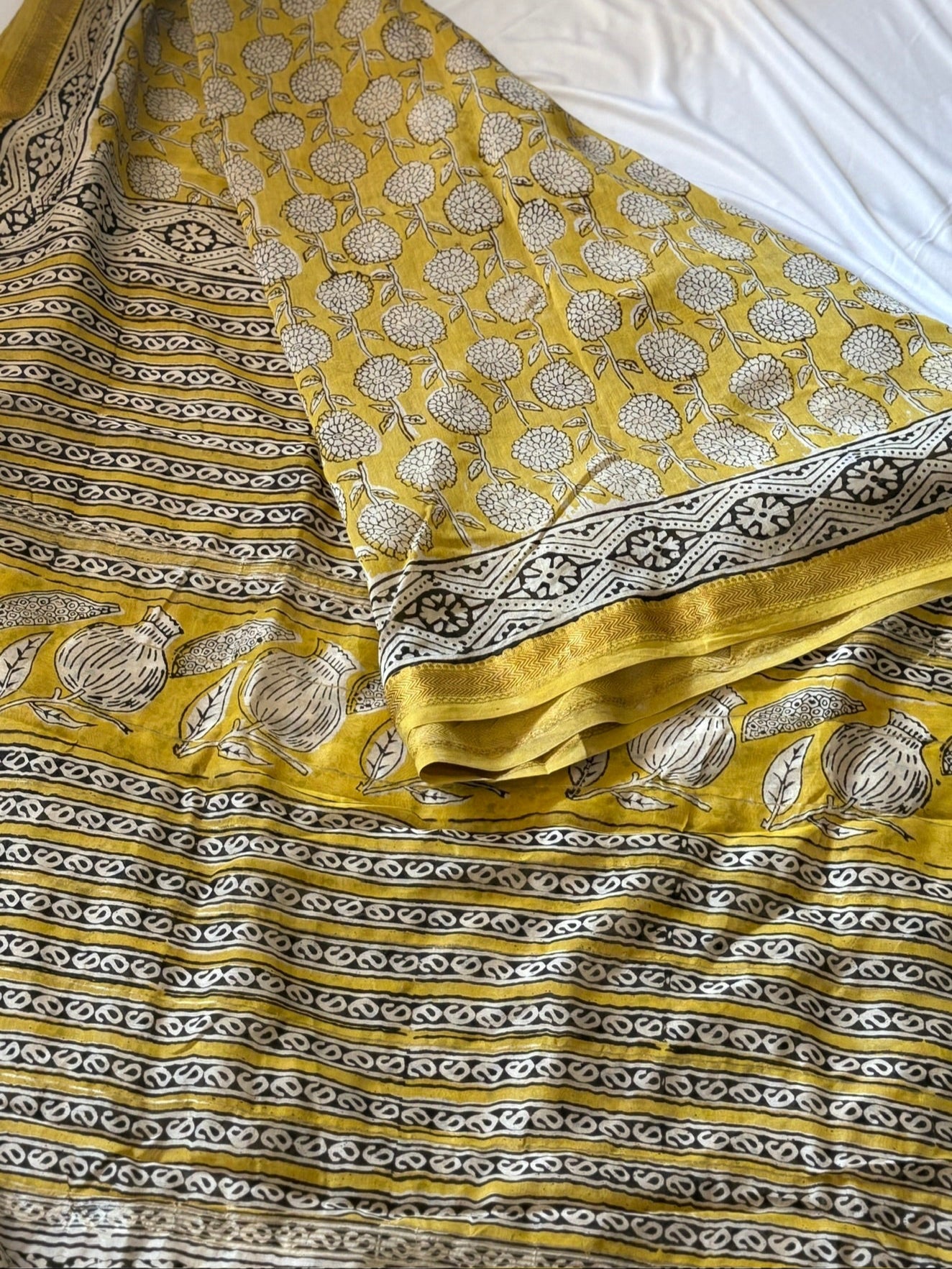 Maheshwari handblock print silk saree - Yellow Anar