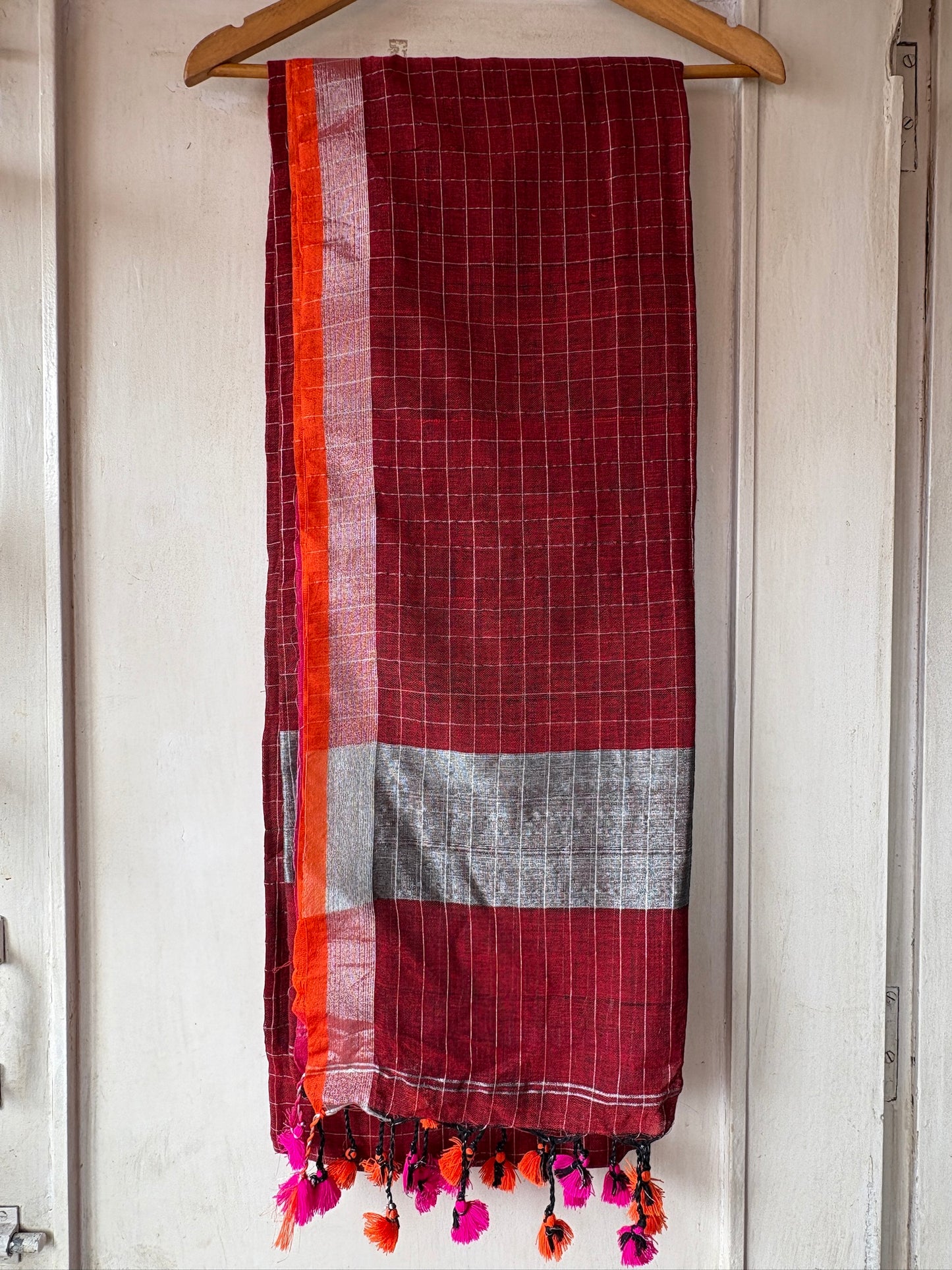 Linen handwoven check saree - Maroon