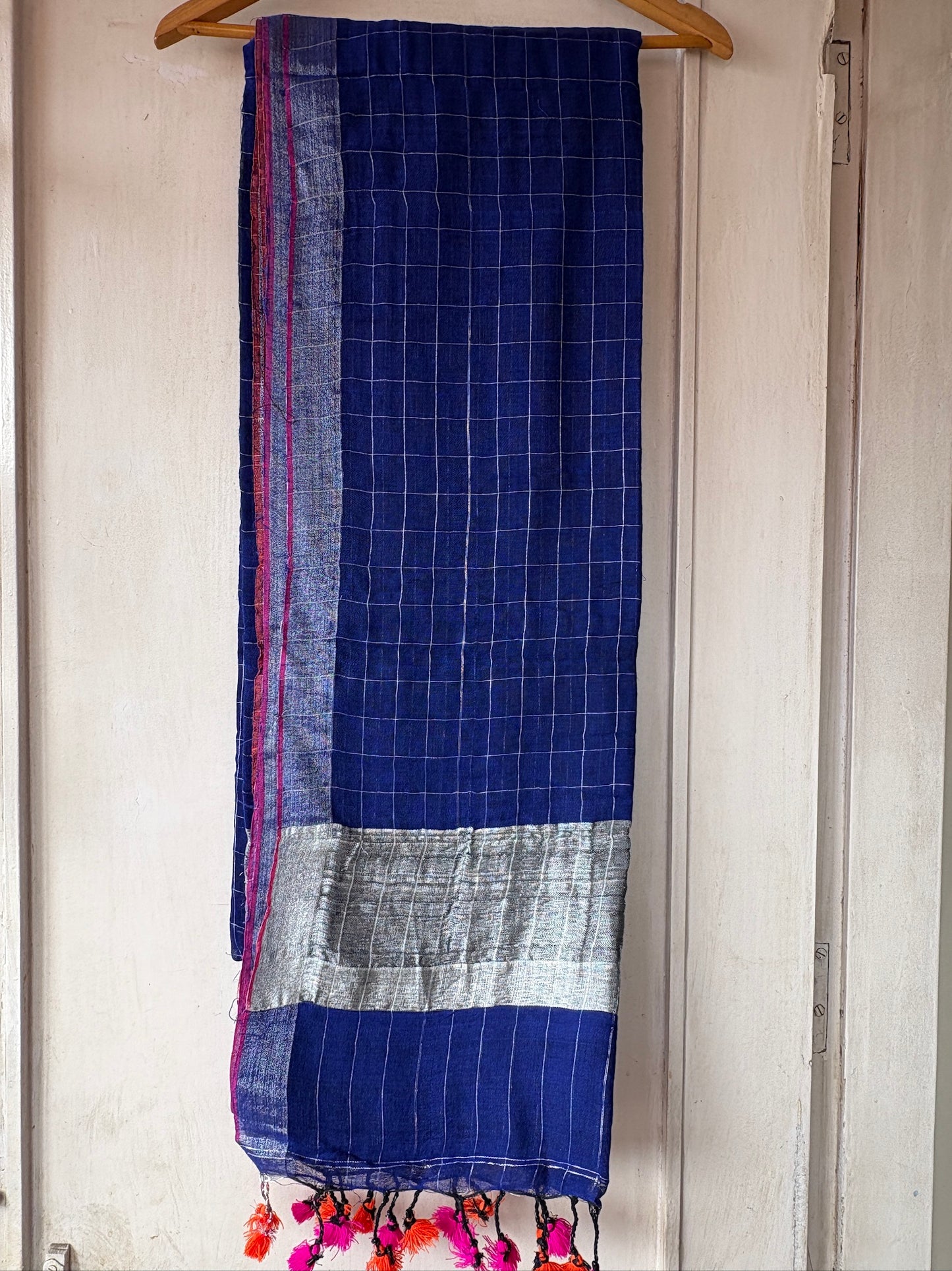 Linen handwoven check saree - Blue