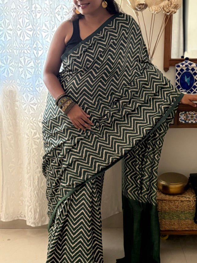Modal silk handblock zig zag pattern saree - Green