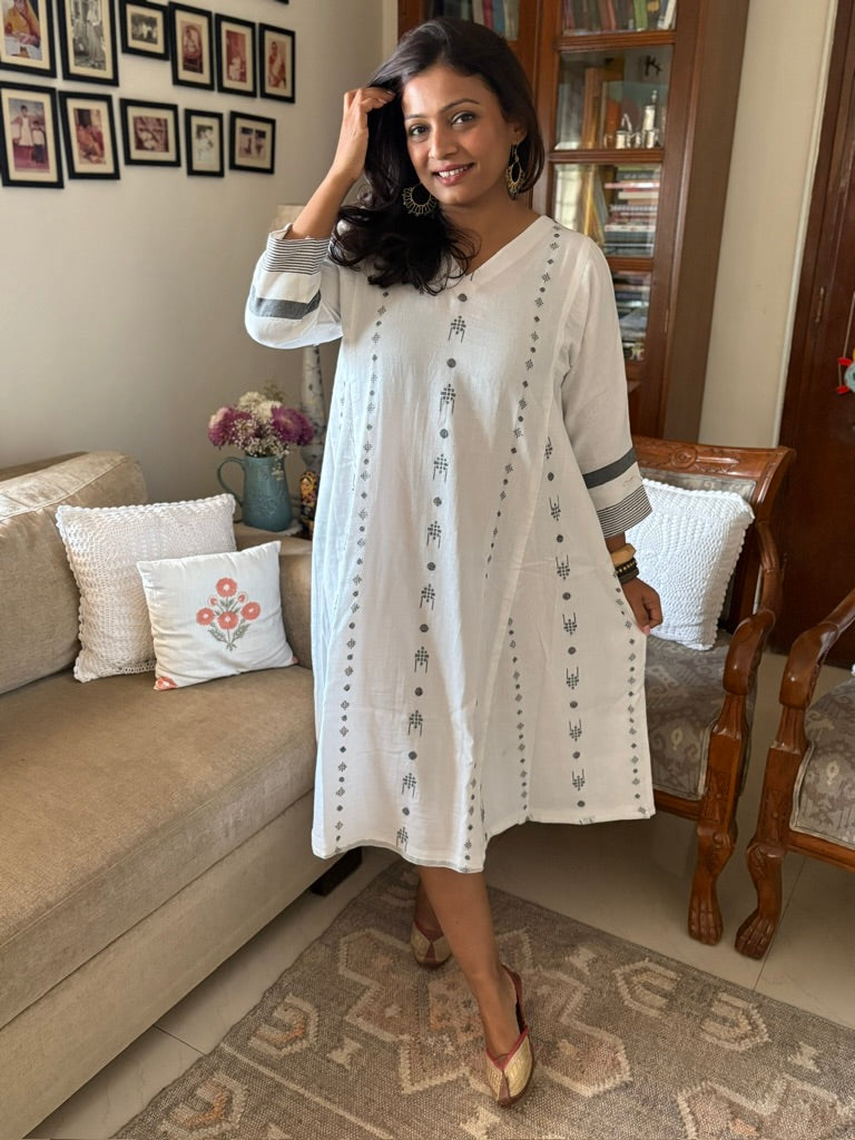 Bani handwoven anti-fit white Jamdani dress