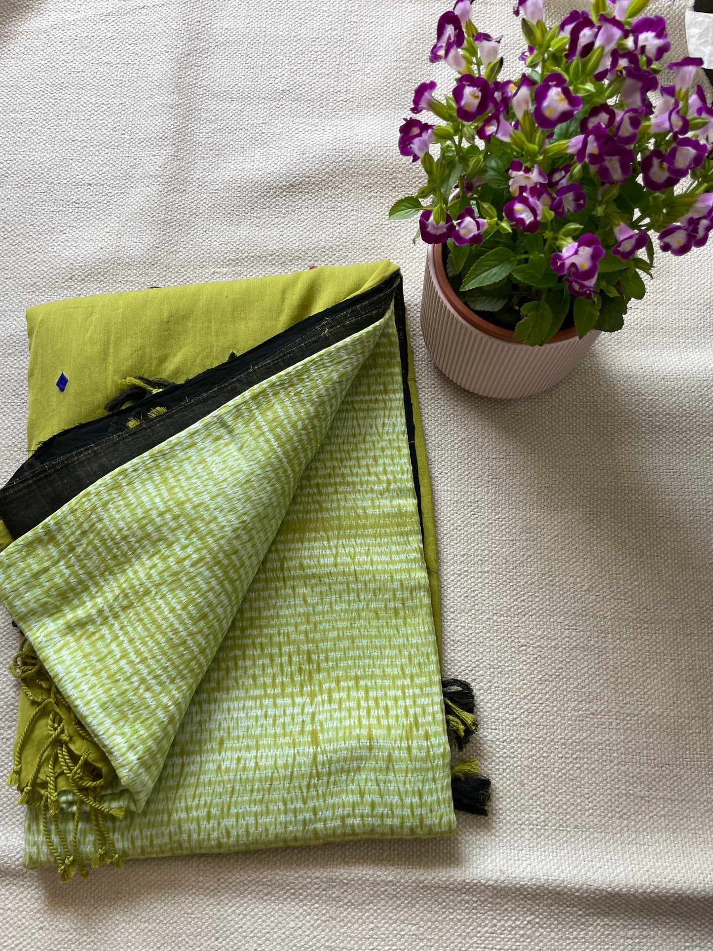 Handspun cotton shibori dyed saree - green