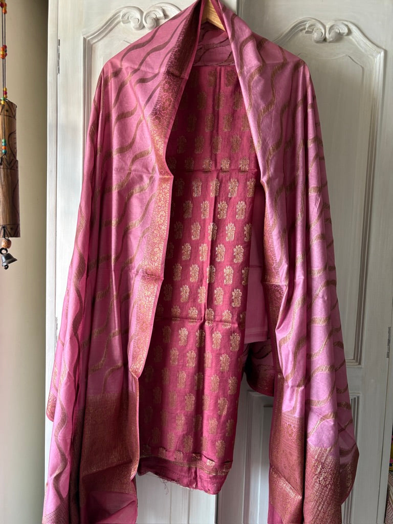 Muslin cotton 3 piece Banarasi suit material - Onion Pink