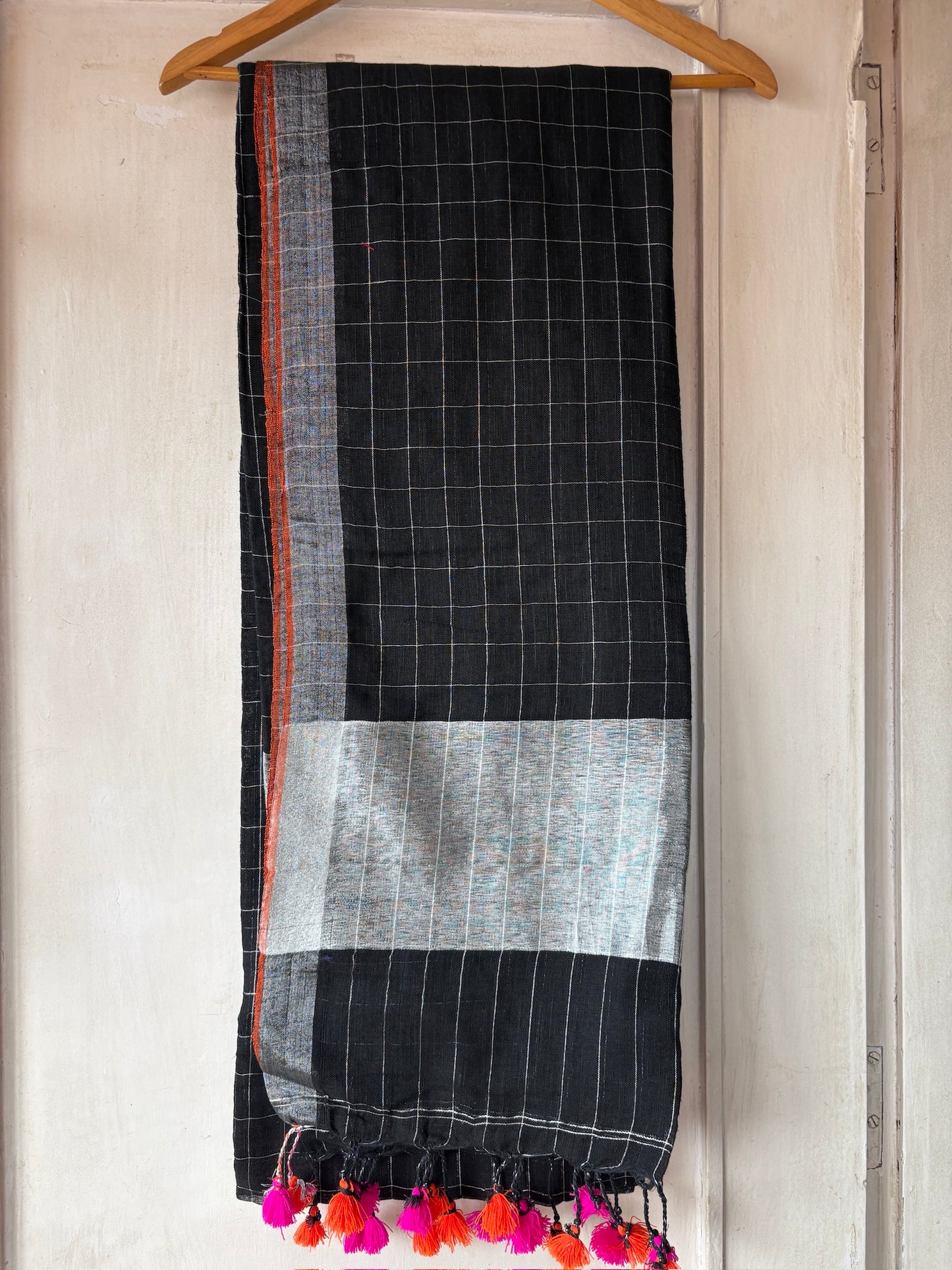 Linen handwoven check saree - Black