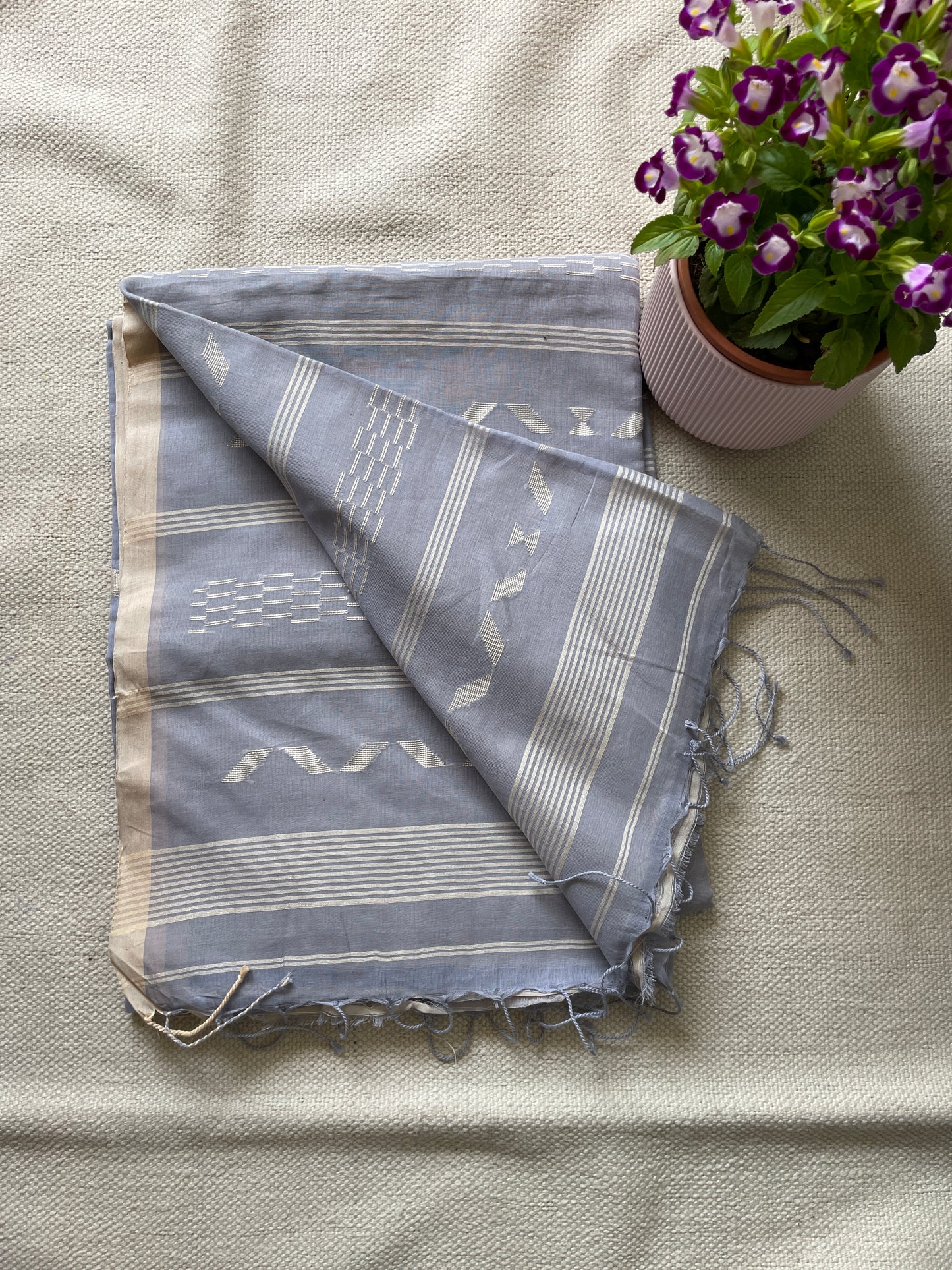 Cotton handwoven jamdani saree