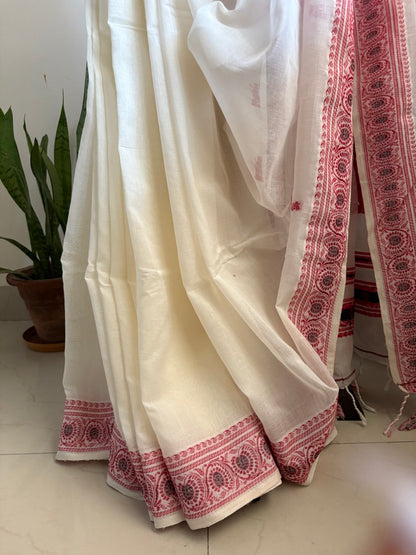 Handwoven soft cotton Jamdani saree - Lal paar 2