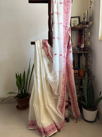 Handwoven soft cotton Jamdani saree - Lal paar 2