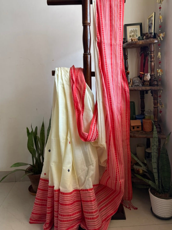 Handwoven soft cotton Jamdani saree - Lal paar 3