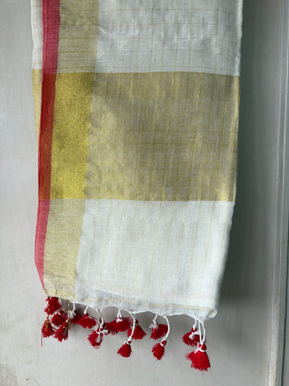Linen handwoven check saree - white