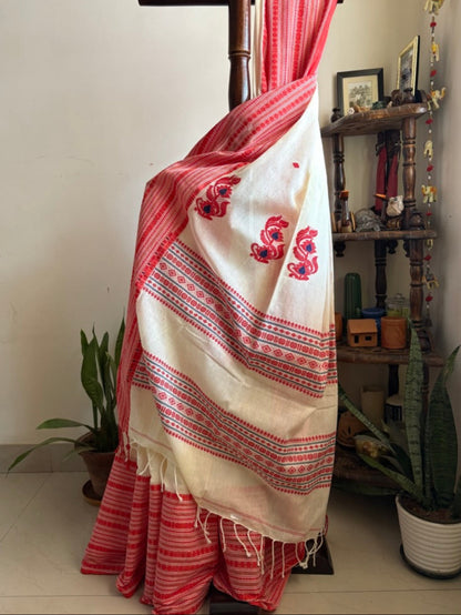 Handwoven soft cotton Jamdani saree - Lal paar 3