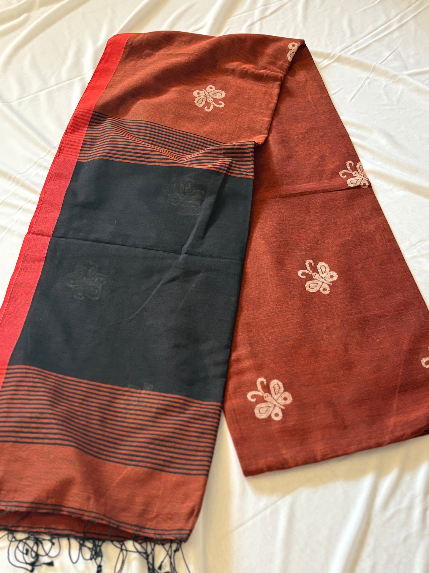 Handwoven cotton Jamdani saree - Butterfly rust