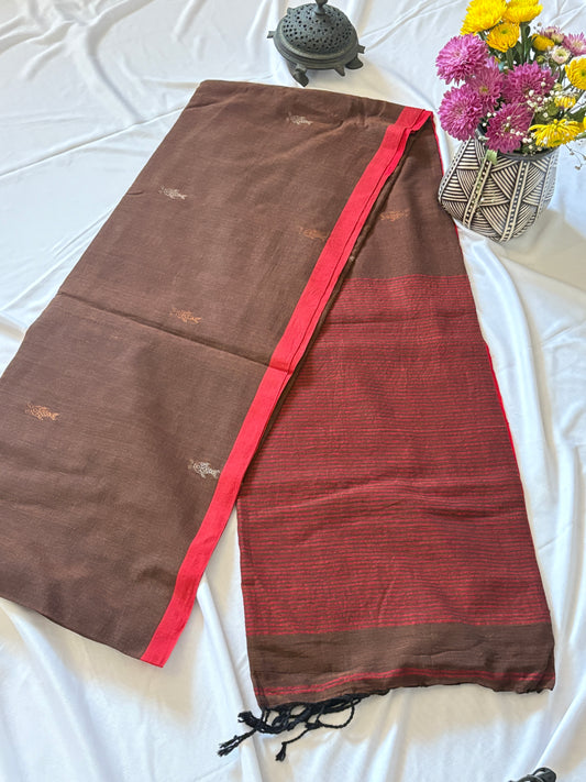 Handwoven soft cotton Jamdani saree - Fish motif