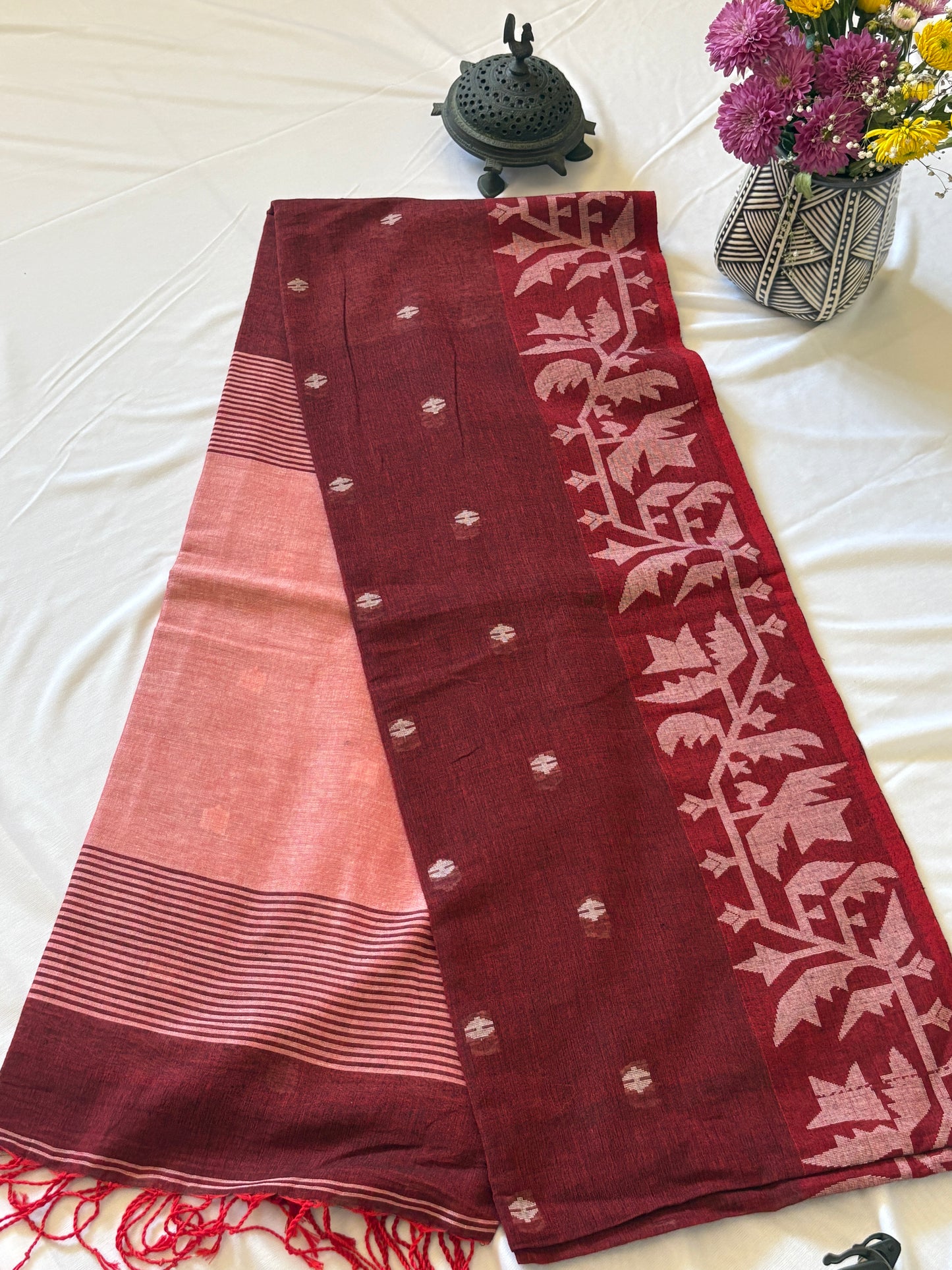 Handwoven soft cotton Jamdani saree - Red