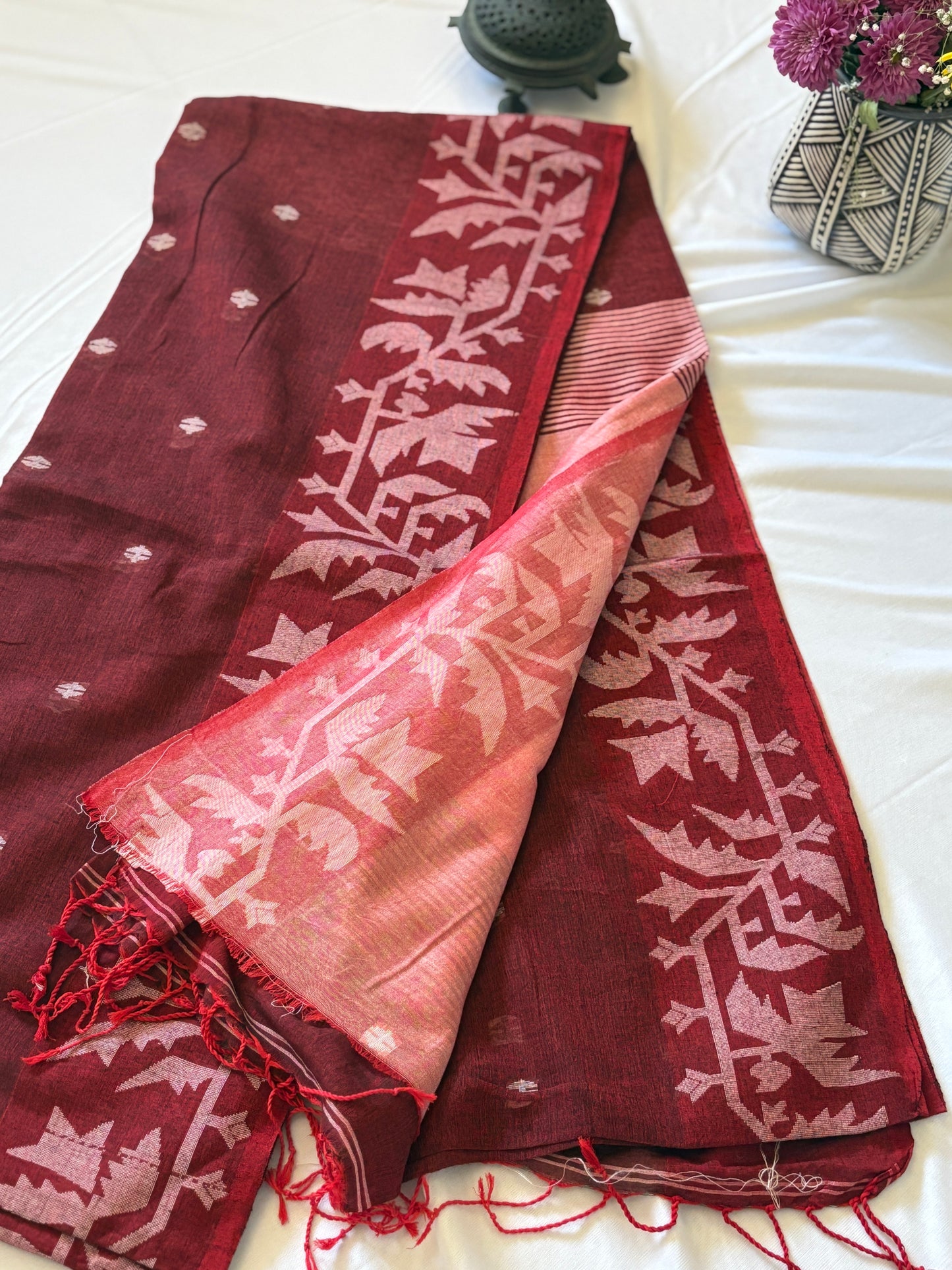 Handwoven soft cotton Jamdani saree - Red