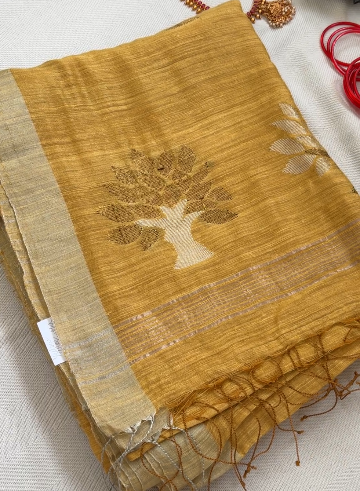Handwoven pure Matka silk Jamdani saree - yellow Tree