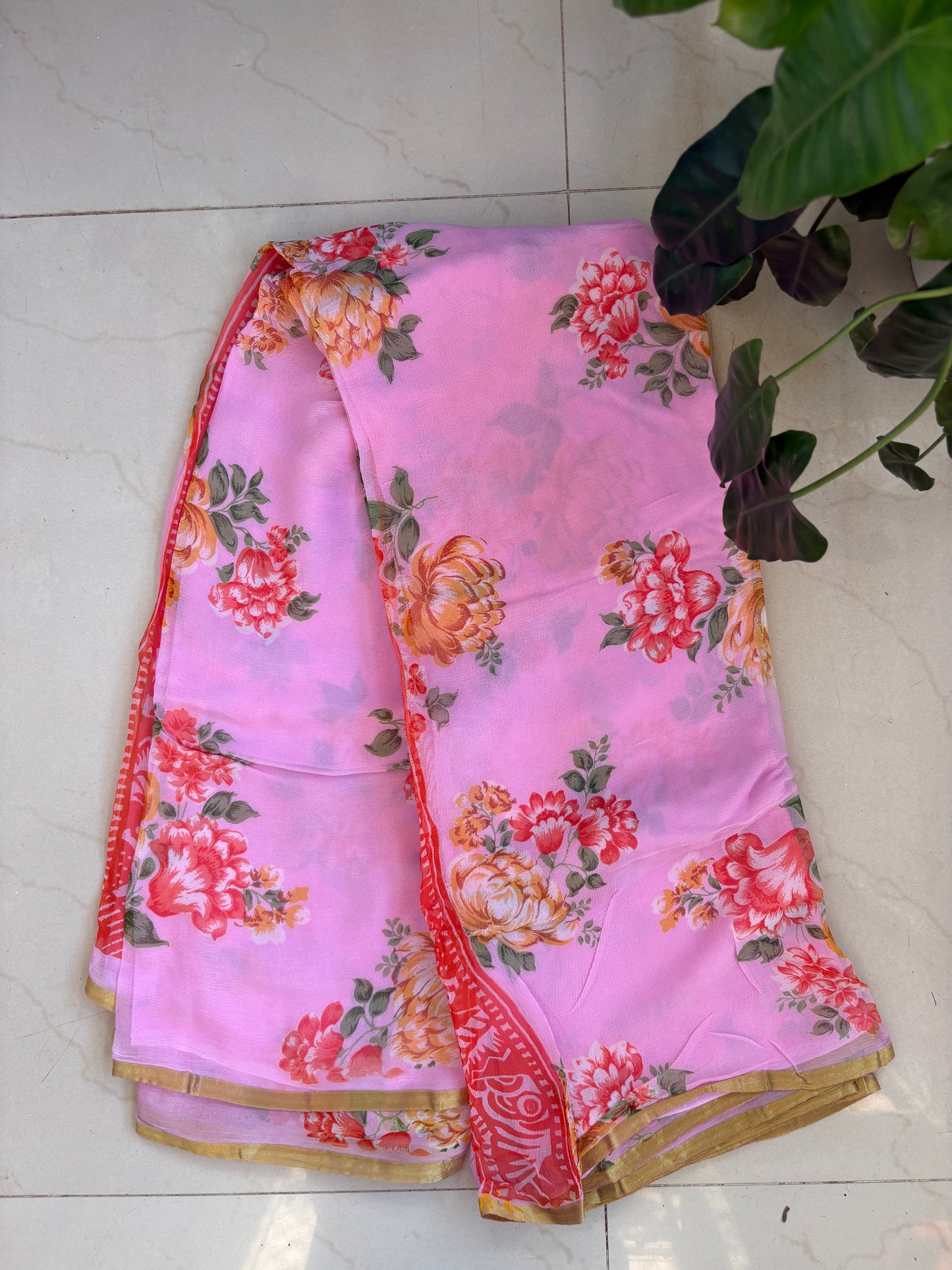Flower printed chiffon saree - Baby pink